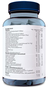 Das Bild zeigt eine durchsichtige Kunststoffflasche mit blauem Deckel, die mit weißen Tabletten gefüllt ist. Auf dem Etikett sind die Inhaltsstoffe in niederländischer Sprache aufgelistet, darunter verschiedene Vitamine, Mineralien und pflanzliche Extrakte. Die Flasche steht vor einem weißen Hintergrund.