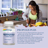 Eine Frau in sportlicher Kleidung schneidet Obst in einer modernen Küche. Auf der linken Seite des Bildes ist eine Verpackung von Solaray Propolis Plus zu sehen. Im Hintergrund sind Pflanzen und Küchenutensilien sichtbar. Ein Text beschreibt die Vorteile von Propolis Plus.