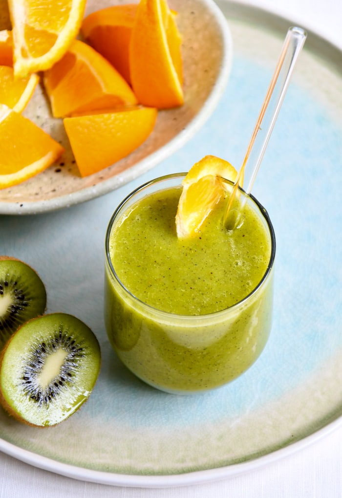 Kiwi-Smoothie mit Orange