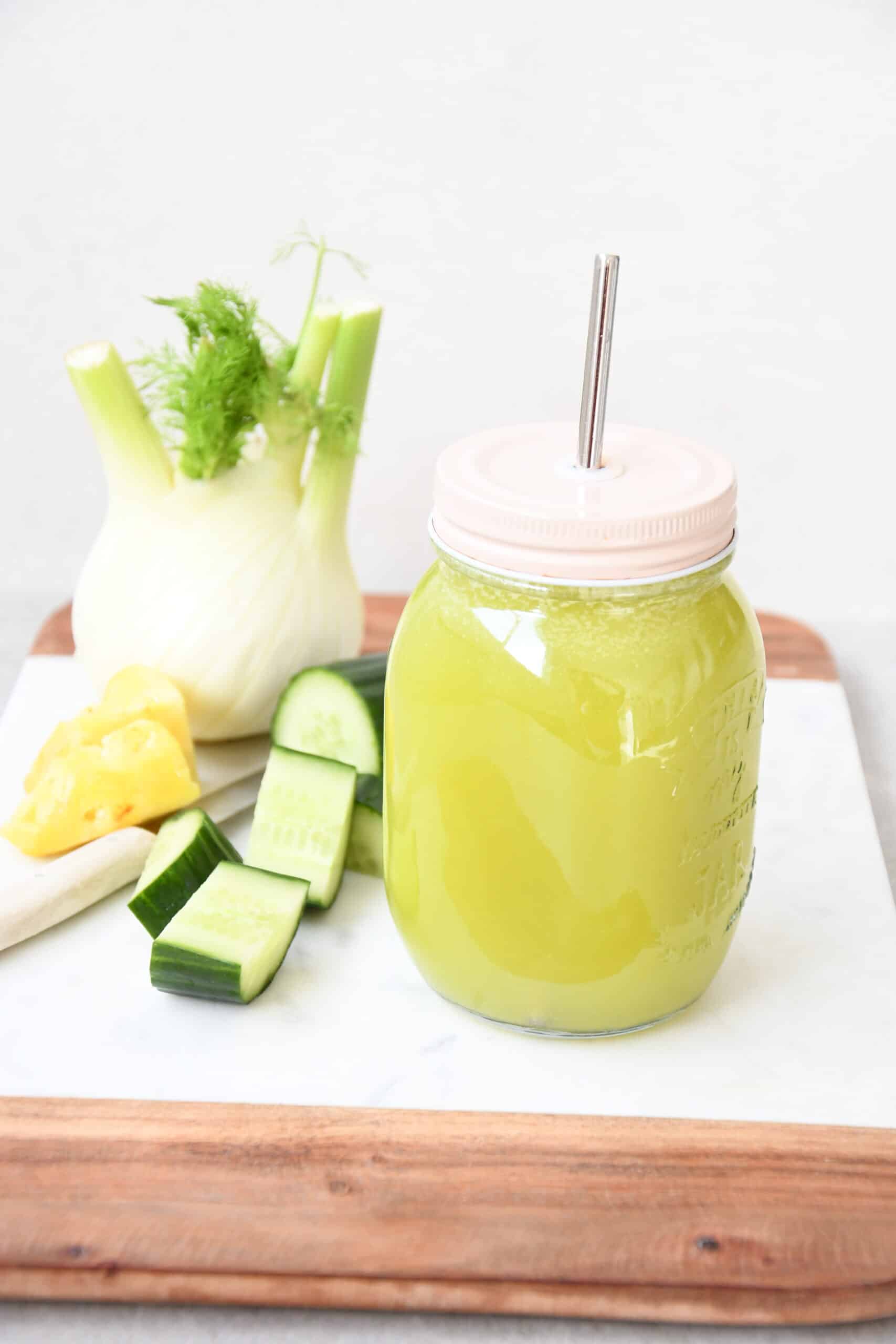 Ananas-Saft mit Fenchel und Gurke