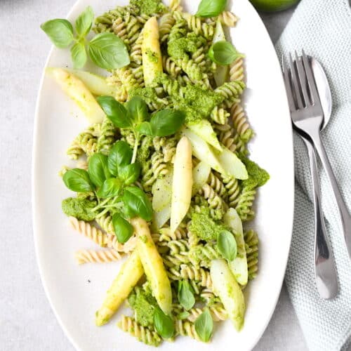 Spargel mit Pestonudeln