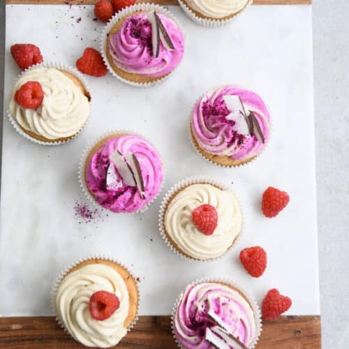 Cupcakes mit Pitaya-Frosting