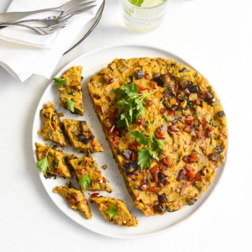 Vegane Tortilla Española mit Gemüse
