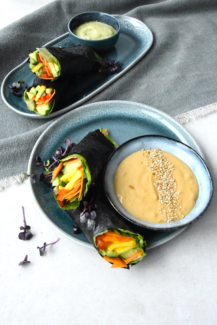Nori-Rollen mit frischem Gemüse & zwei Soßenvarianten