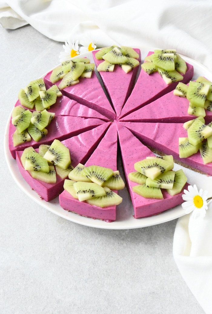 Pinker Mango-Cheesecake mit Pitaya – vegan & roh