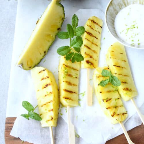 Ananas vom Grill mit Kokos-Joghurt