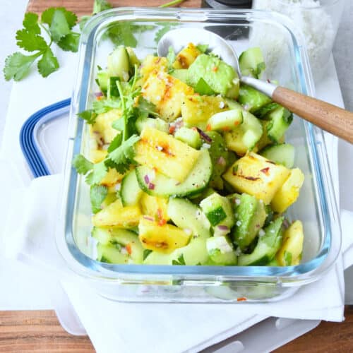 Ananas-Avocado-Salat: Ein fruchtig-scharfes Geschmackserlebnis
