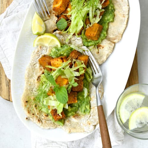 Flatbread mit gerösteter Süßkartoffel & Gurken-Creme 
