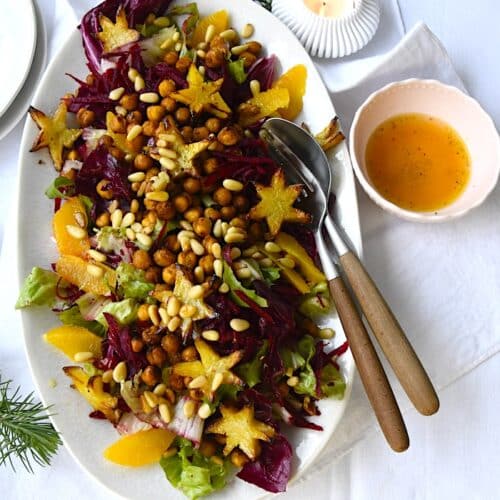 Weihnachts-Salat mit Roter Bete, Orangen und Kartoffelsternen