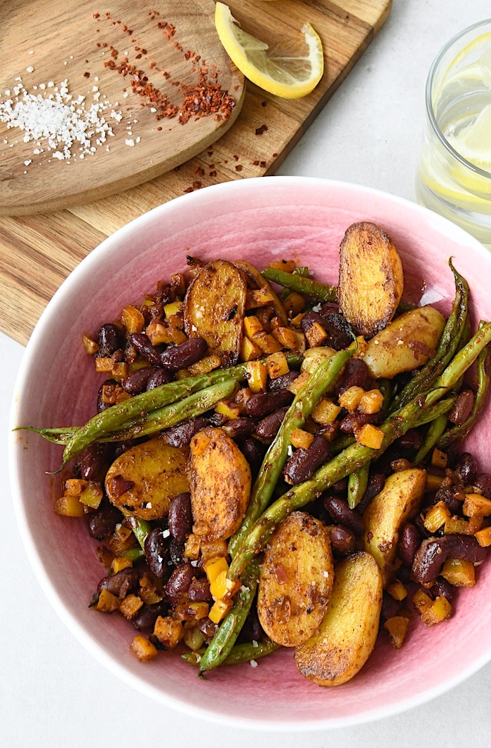 Tex-Mex Bohnenpfanne mit Paprika und Kartoffeln