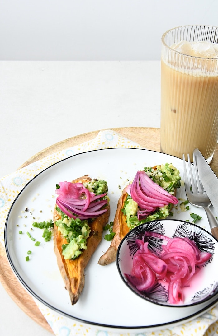 Avocado auf Süßkartoffel-Toast