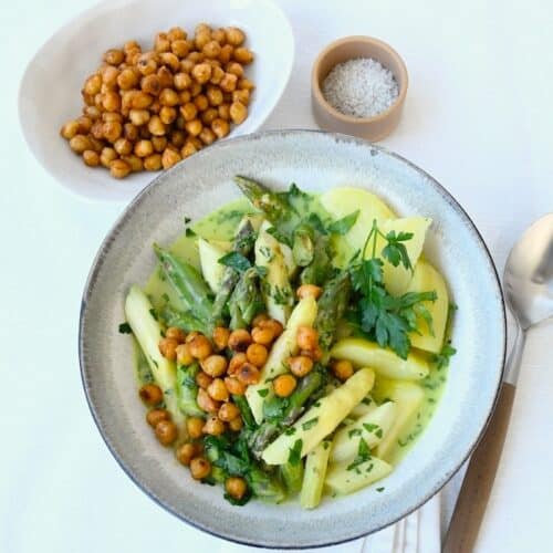 Frische Spargelpfanne mit Tahin & Zitrone: Leichtes Rezept mit Nährstofffokus